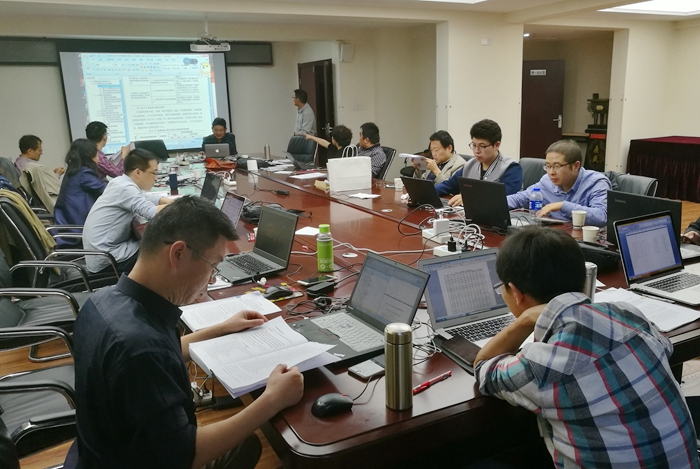 国庆深夜加班 - 副本.jpg